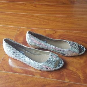 Steve Madden peep toe wedge